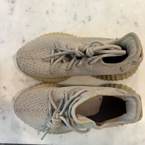 Yeezy Boost Youth 4